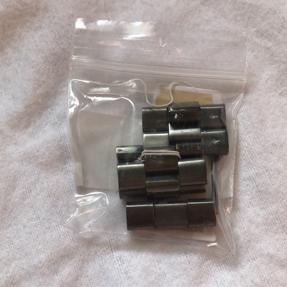 EUC Michael Kors Chronograph Gunmetal Men's Watch - Picture 11 of 12